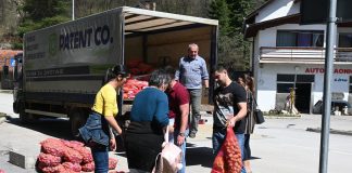 Nastavljen podjela sjemenskih paketa u gornjem dijelu grada