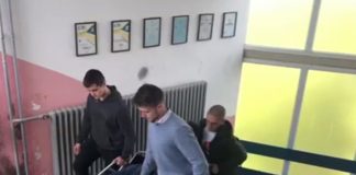 Ђаци помогли колеги у инвалидским колицима, па награђени за идеју