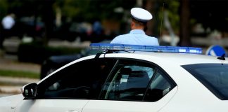 Paljani zabili sjekiru u auto taksisti iz Sarajeva – GLAS REGIJE.057