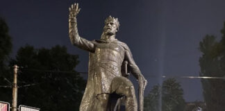 Spomenik kralju Tvrtku postavljen pod okrivljem mraka u Sarajevu – GLAS REGIJE.057