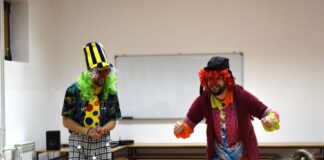 Глумци Димић и Јелић забављали соколачку публику – ГЛАС РЕГИЈЕ.057