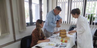 Рогатица: Кајмачари отворили манифестацију – ГЛАС РЕГИЈЕ.057