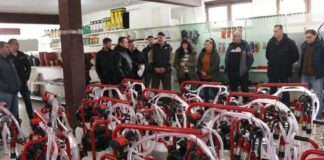 Rogatica – proizvođačima mlijeka uručeno je 17 muzilica – GLAS REGIJE.057