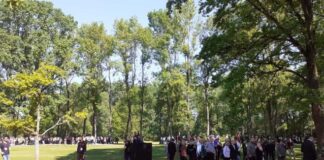 Велики број грађана стигао у спомен-подручје Доња Градина – 057.гр