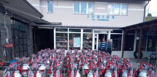 Bašević podijelio 55 muzilica sokolačkim mljekarima – GR.057