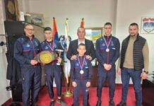 Којић угостио младе кик-боксере – 057