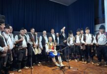 На Хан Пијеску одржано Гусларско вече у част Радисава Бакмаза – 057