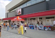 Vidovdanski humanitarni bazar večeras u Istočnom Novom Sarajevu – 057